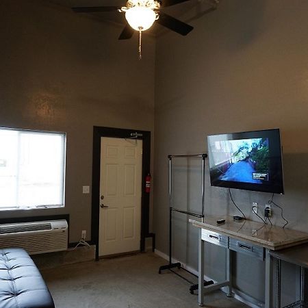 Riverfront Studio Suites Mankato Bagian luar foto