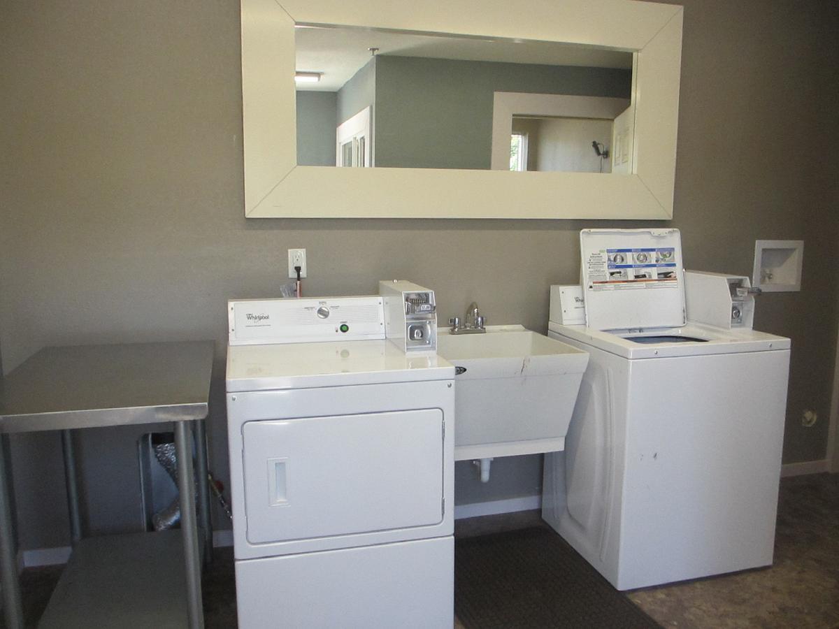 Riverfront Studio Suites Mankato Bagian luar foto